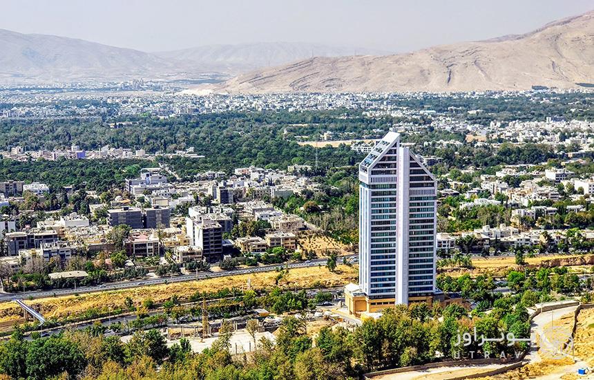 نمایی از بالا از هتل چمران شیراز